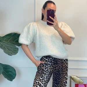 Ambika Faye off white trui met pofmouwen