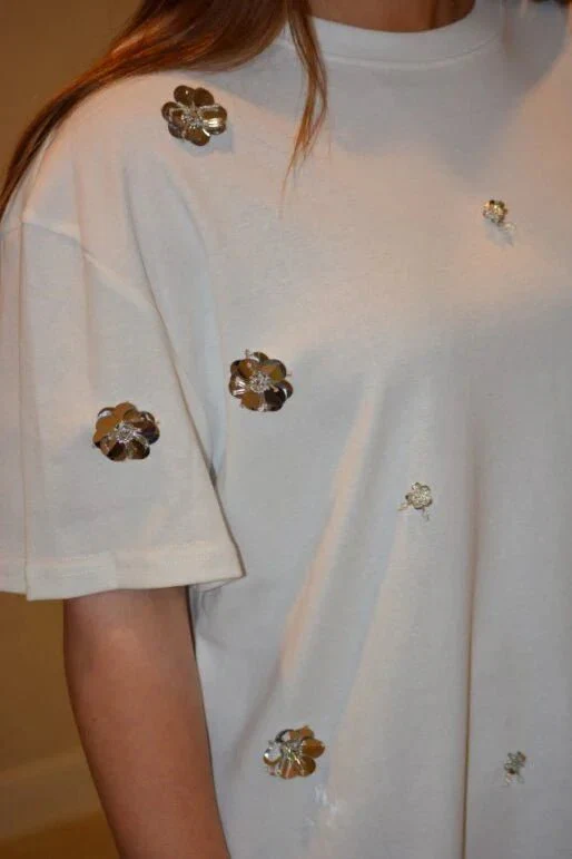 Ambika Witte T-shirt met Sequin Bloemen - Afbeelding 4